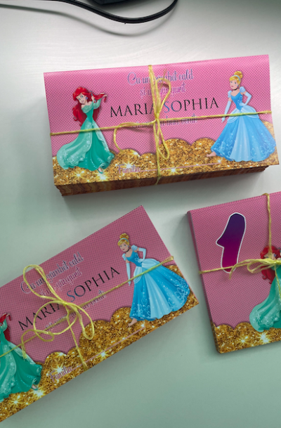 Invitatii botez cu printese